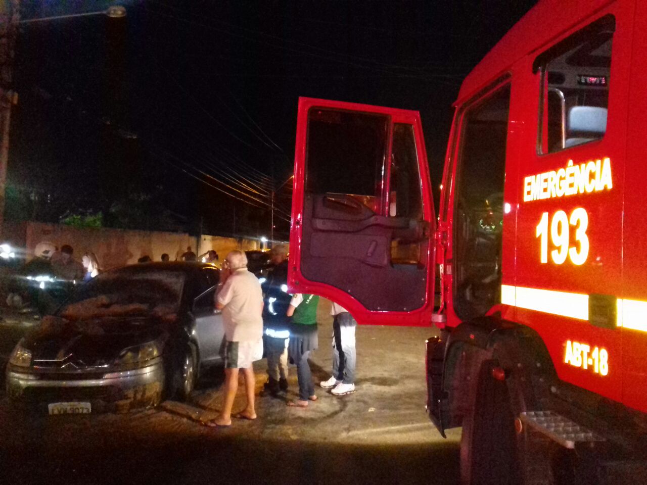 Corpo de Bombeiros esteve no local