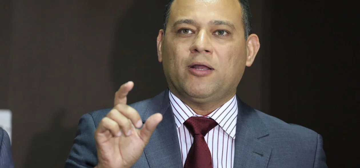 Delegado Riedel Batista