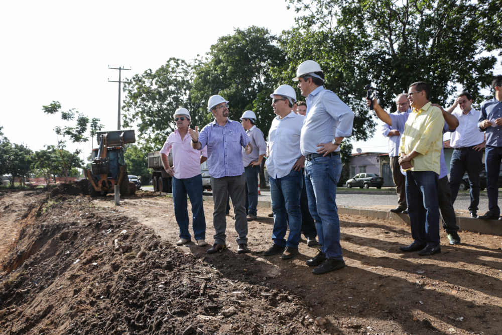 Firmino e Ciro visitam obras