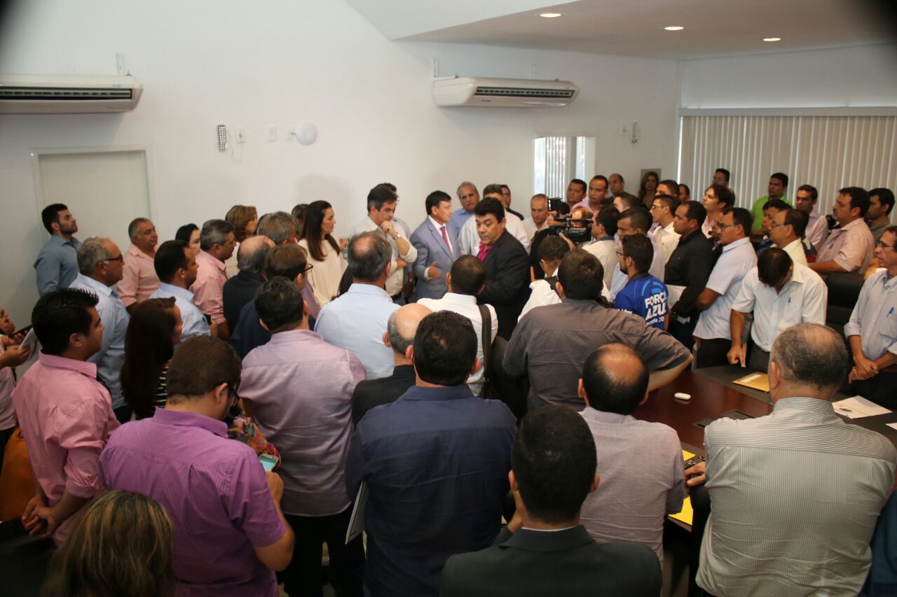Prefeitos de todas as regiões do estado participaram do encontro