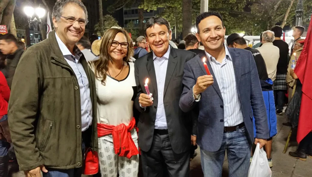Governador participa de atos em prol do ex-presidente.