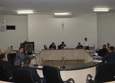 Câmara de Picos aprova LDO-2018