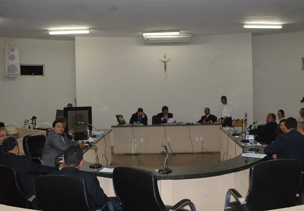 Câmara de Picos aprova LDO-2018