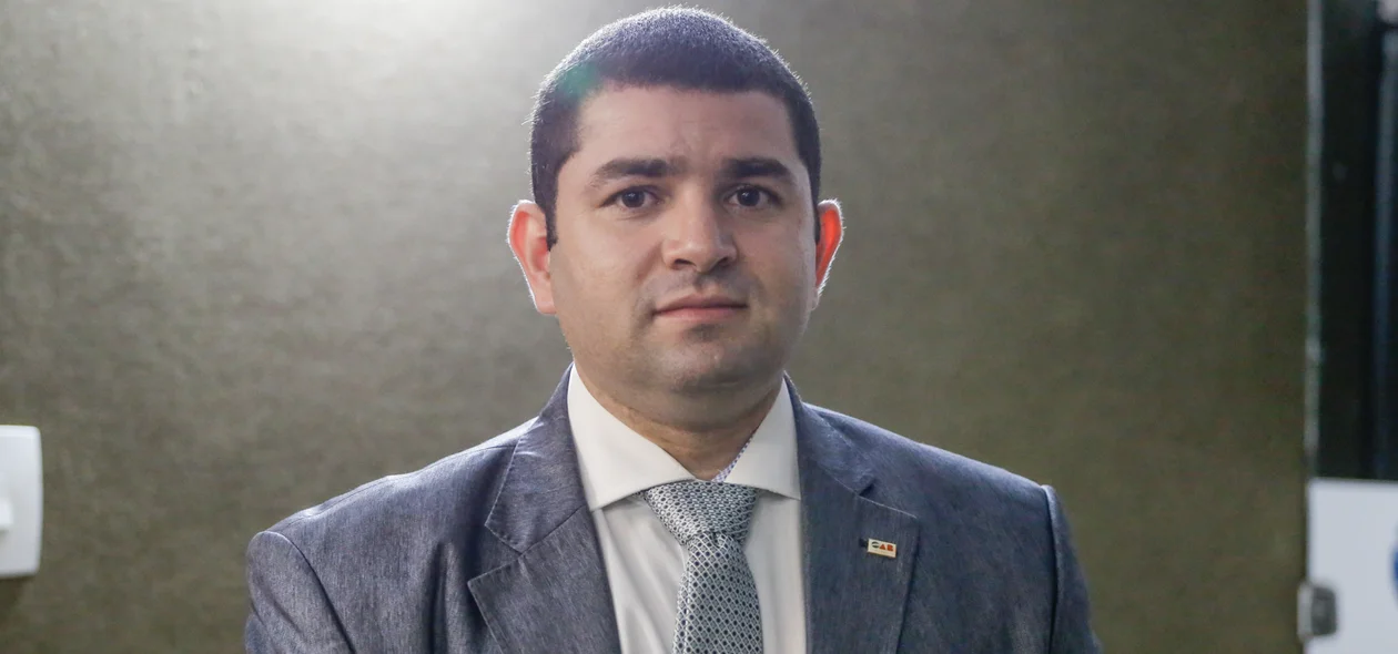 Elmano Lacerda presidente da comissão de direito trabalhista