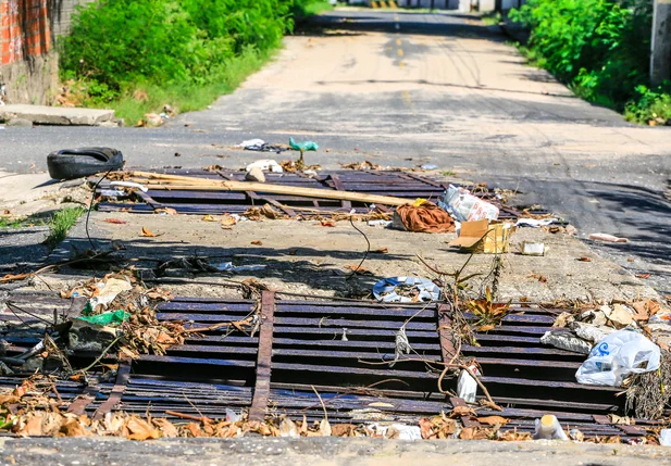 Galeria a céu aberto no Bairro Jóquei