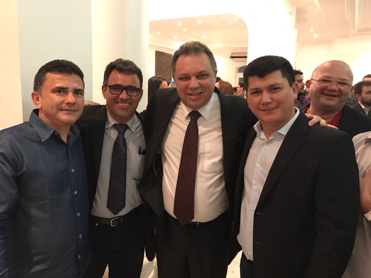 Prefeito Rubens Vieira na posse dos novos secretários do Estado