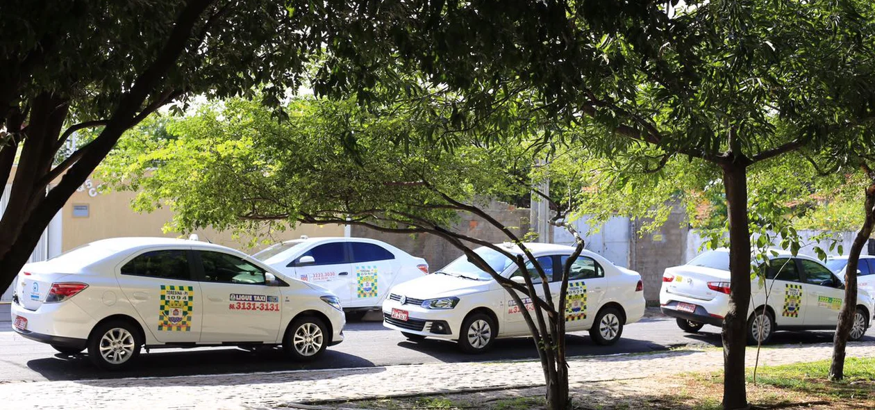 Concentração de taxistas no Monte Castelo