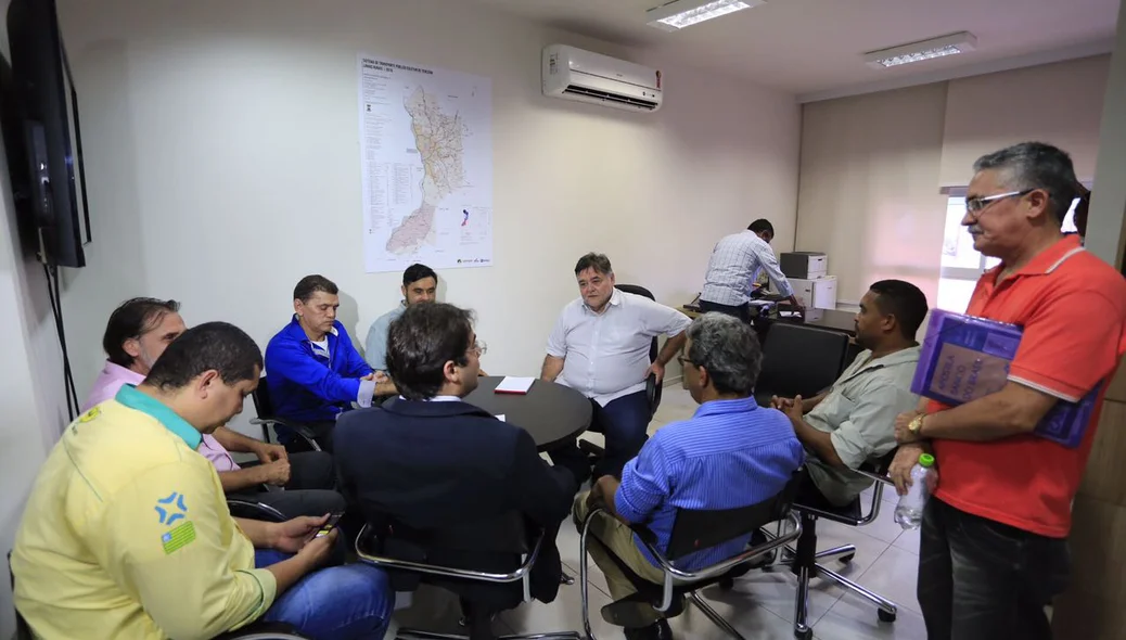 Reunião dos taxistas com representantes da Strans