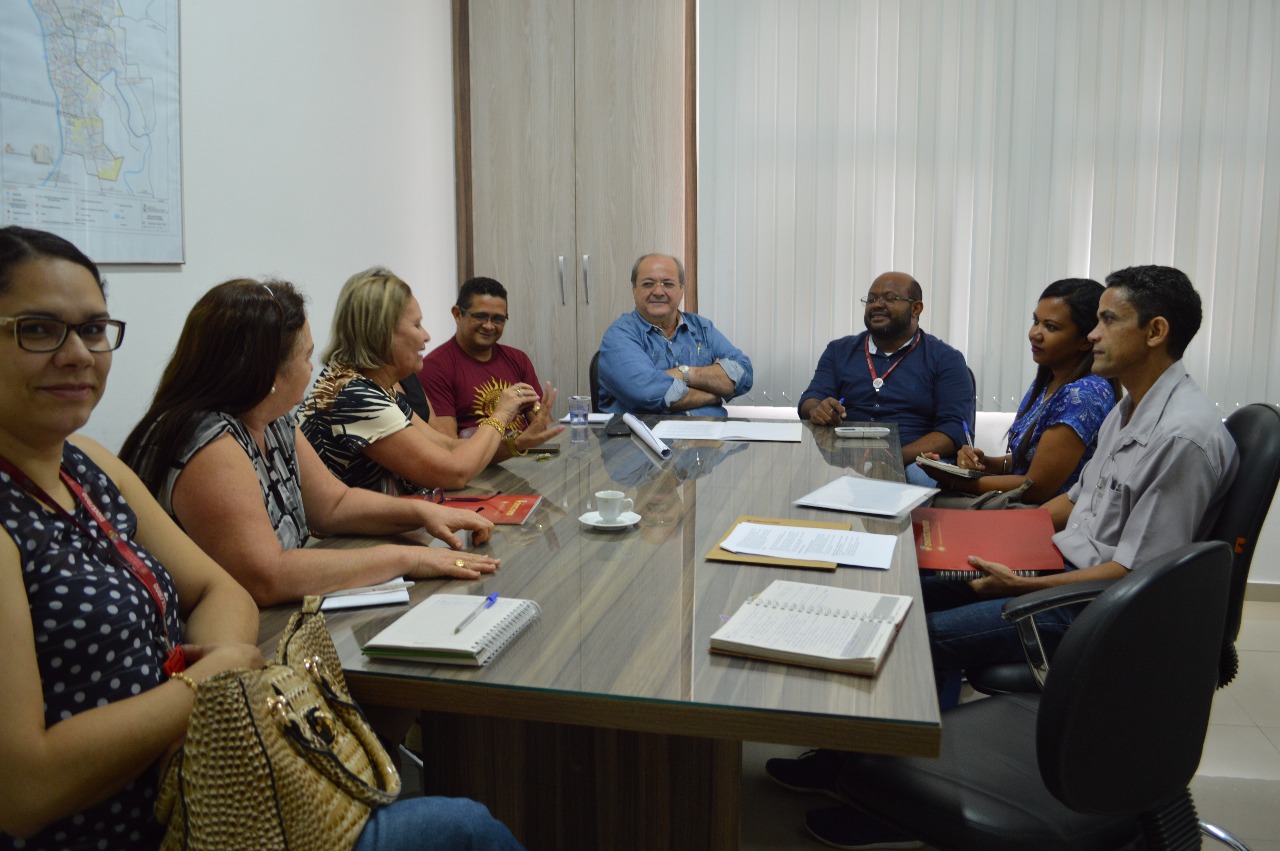 Reunião para discutir sobre Criação do Centro de Idosos 
