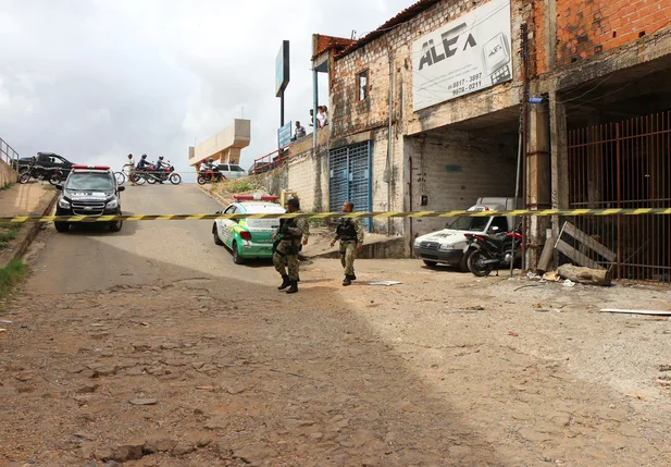 Mecânico é alvejado com pelo menos cinco tiros no bairro Tabuleta