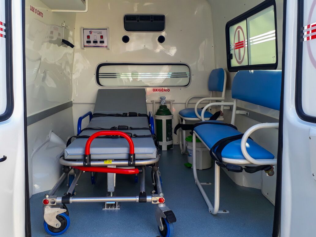 Entrega de Ambulância