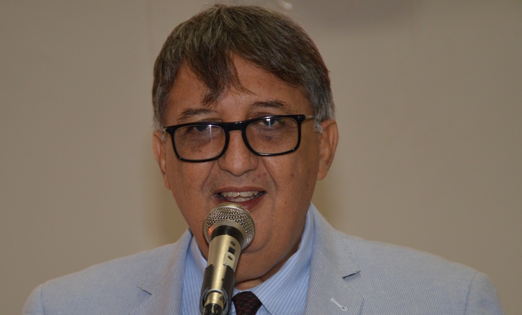 Carlos Luís anuncia afastamento da Câmara por 121 dias