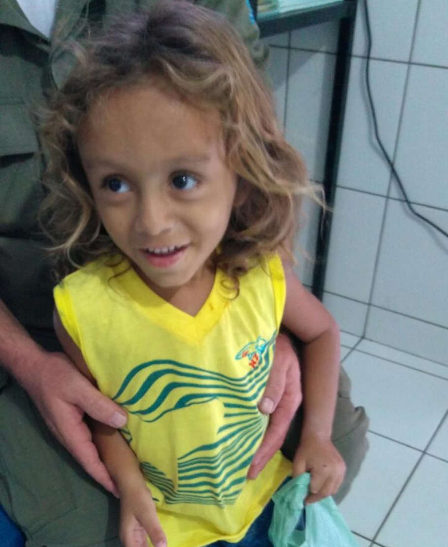 Criança encontra sozinha no Parque São Jorge