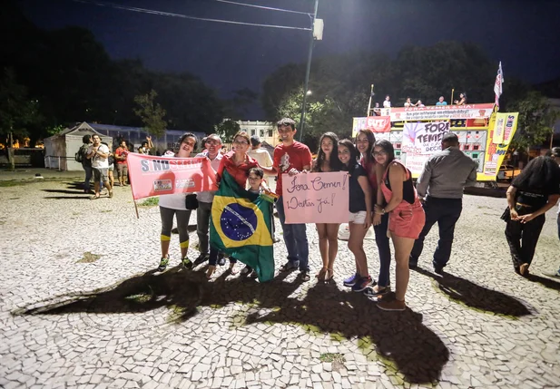 Movimento ocorreu na Praça Pedo II 
