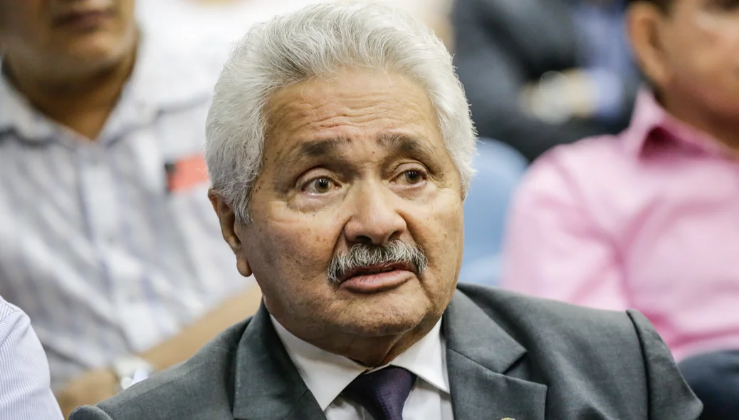Senador Elmano Ferrer 