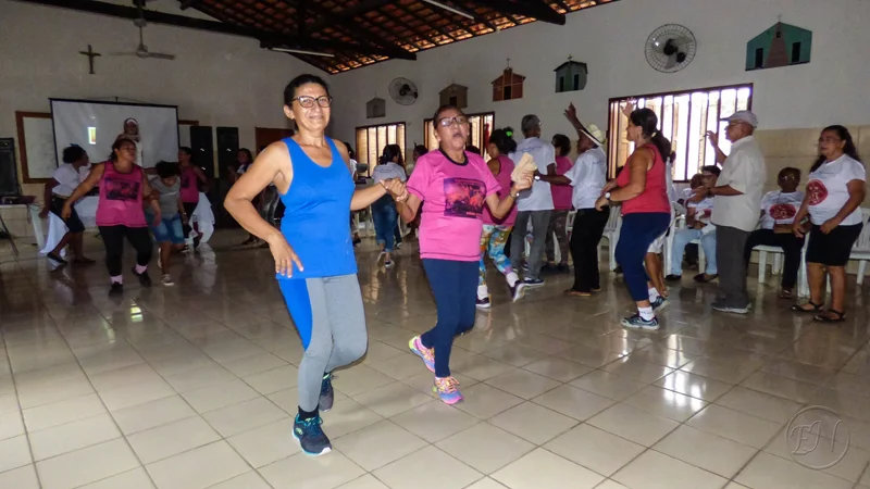 Mulheres dançando