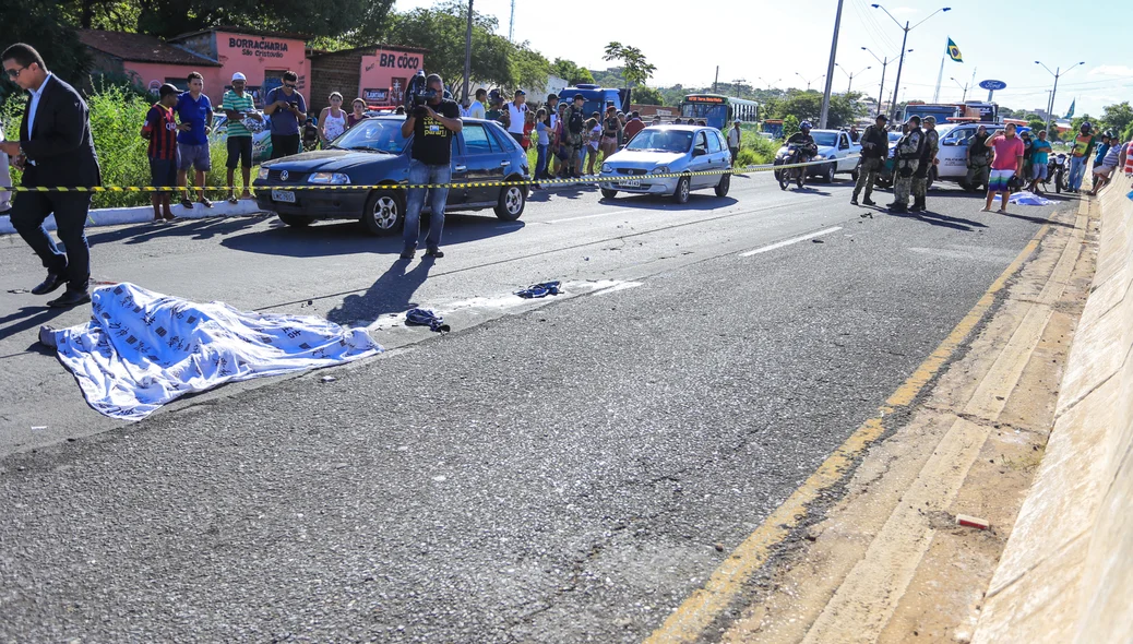 Pai e filho morreram depois de terem sidos atropelados 