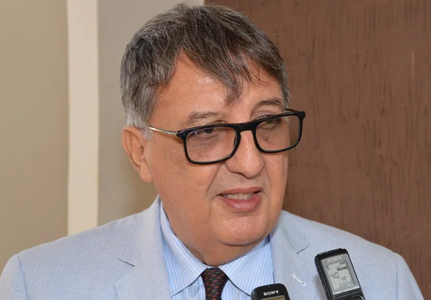 Carlos Luís anunciou no último dia 18 que iria pedir licença