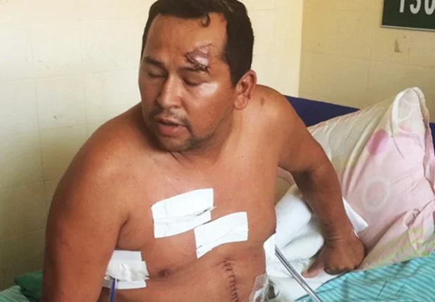 Homem preso dentro do hospital