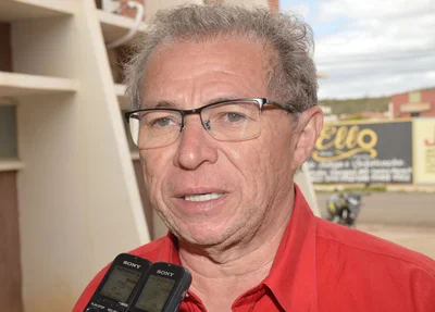 Assis Carvalho reconhece que PT vive momento difícil