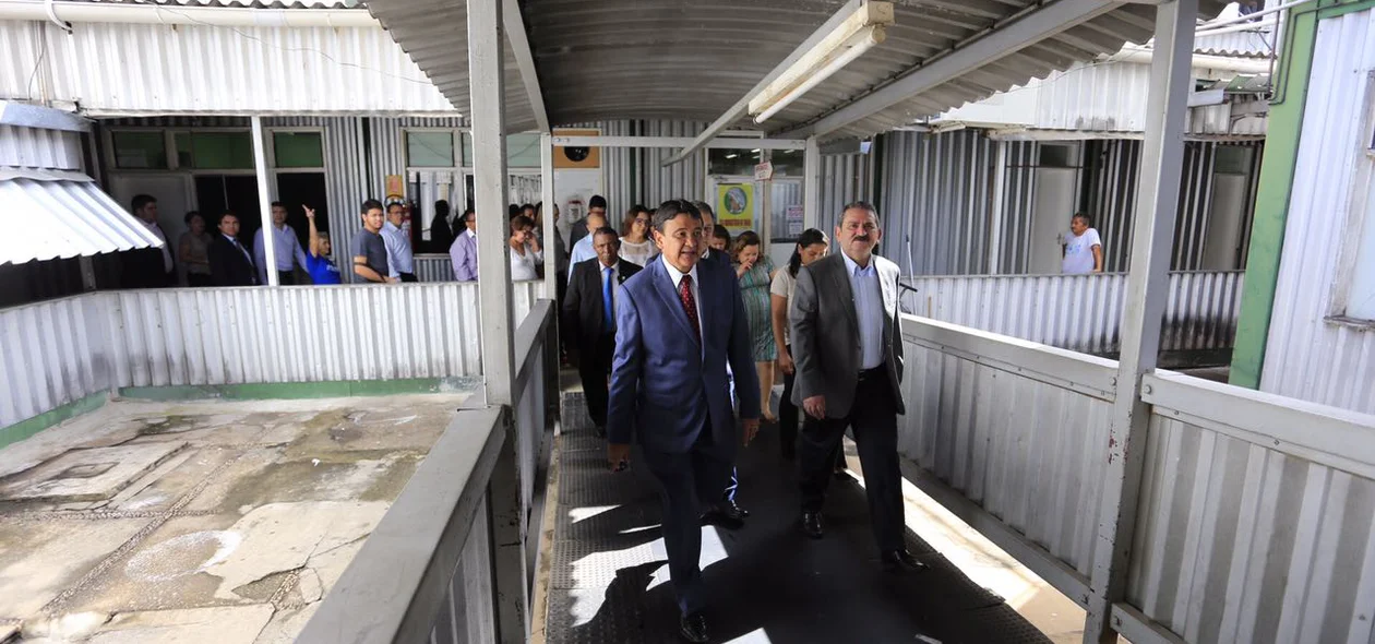Governador Wellington Dias e autoridades visitam a Maternidade Evangelina Rosa