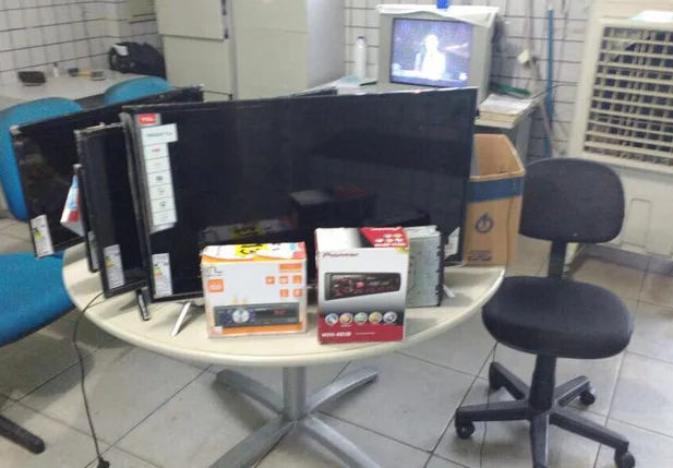 Parte do material recuperado