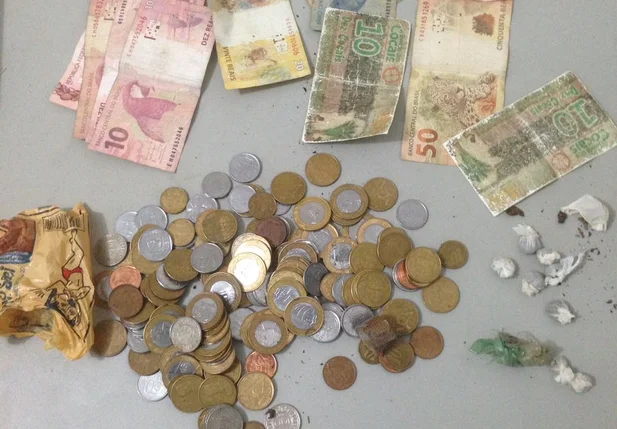 Material apreendido pela polícia