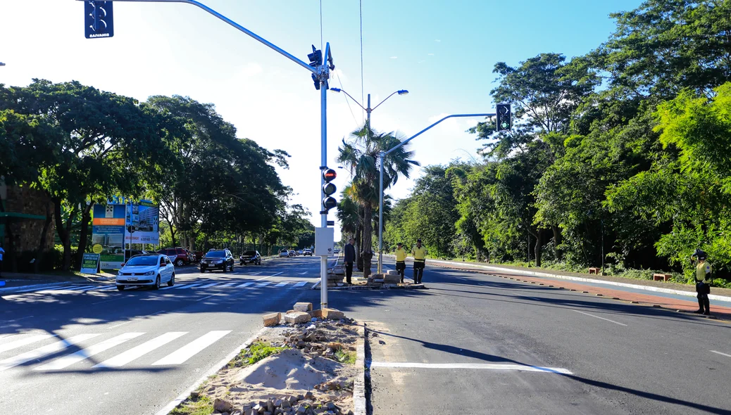 Sinalização na Marechal Castelo Branco 