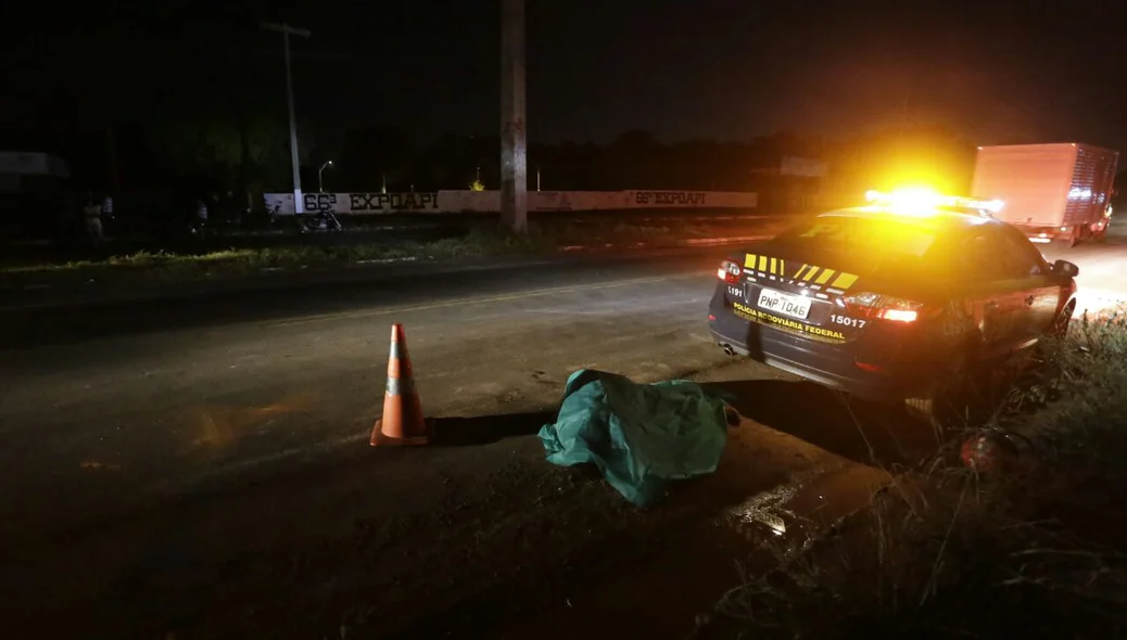 Acidente aconteceu em frente ao Parque de Exposição