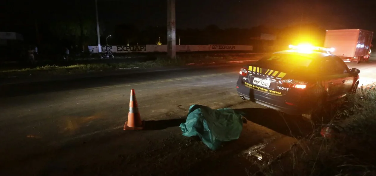Acidente aconteceu em frente ao Parque de Exposição