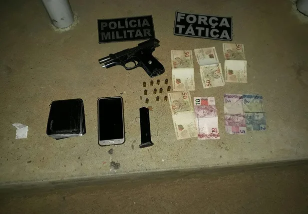 Material apreendido pela polícia