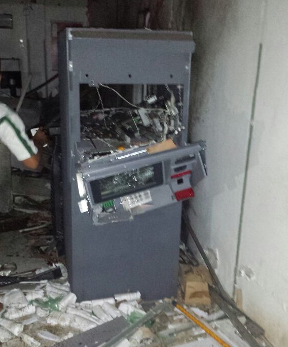 Caixa explodido em Pimenteiras