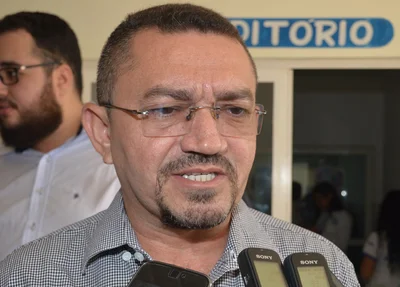 Padre Walmir contesta paralisação dos servidores