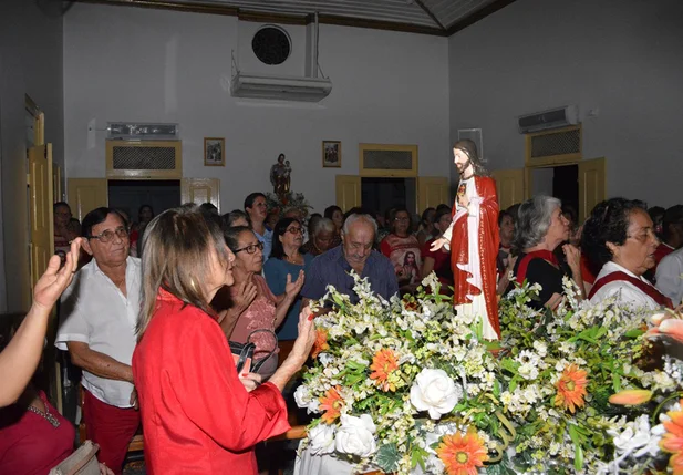 Comunidade de Picos celebra Festa do Sagrado Coração de Jesus