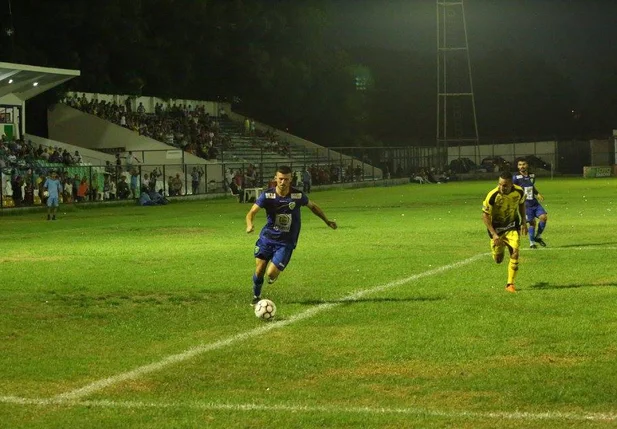 Mesmo com a derrota o time do Altos permanece na liderança do Grupo A04