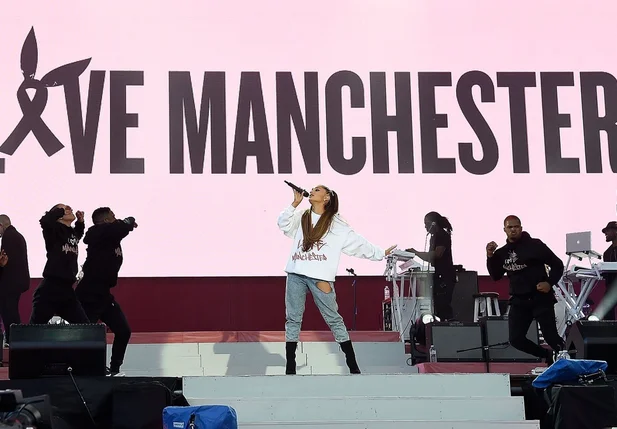 Evento reúne artistas em homenagem as vítimas do atentado de Manchester