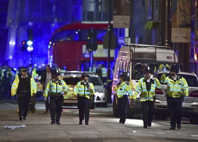 Polícia de Londres durante os ataques