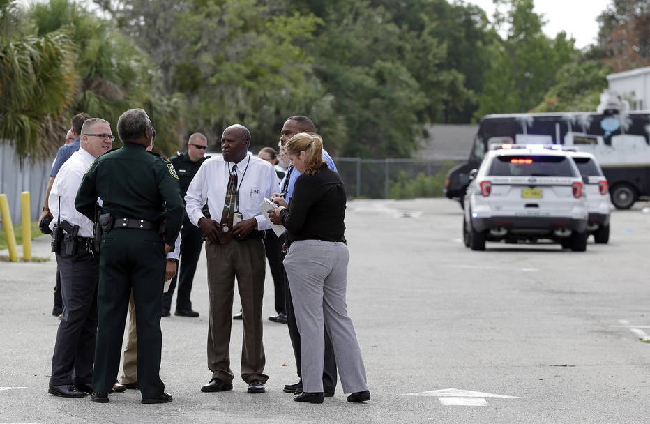 Polícia investiga tiroteio em Orlando