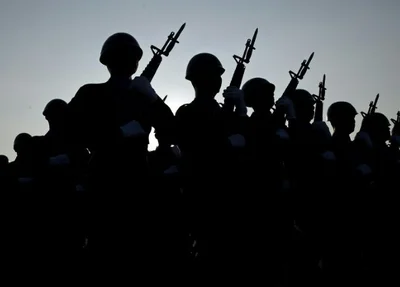 Militares