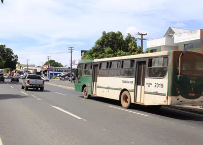 Ônibus rural