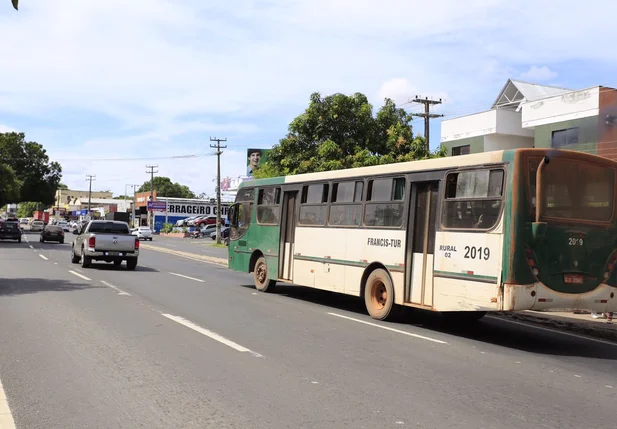 Ônibus rural