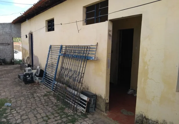 Salas e celas foram consideradas inadequadas