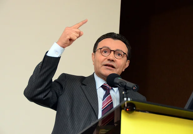 Carlos Siqueira