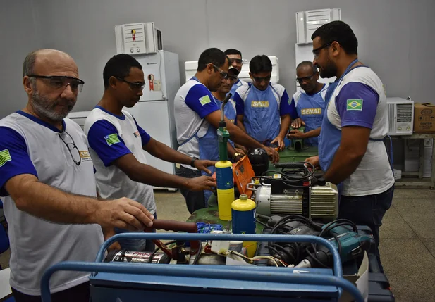 SENAI capacita profissionais em Mecânico de Refrigeração