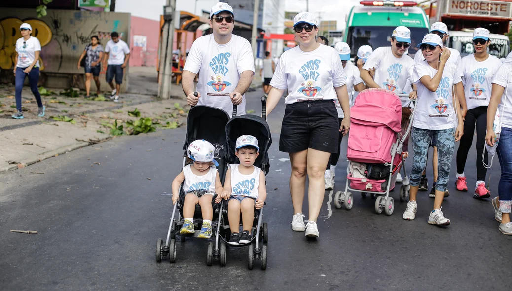 Crianças também participam da Caminhada