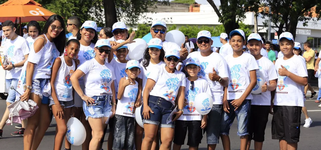 Fiéis na Caminhada da Fraternidade