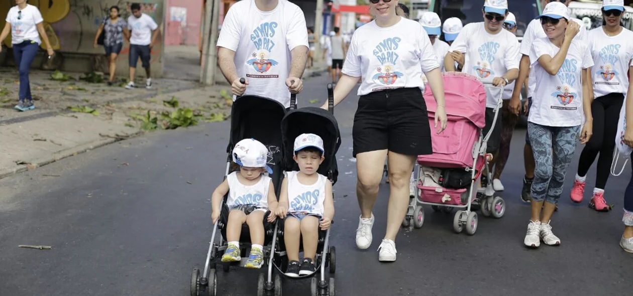 Fiéis na Caminhada da Fraternidade