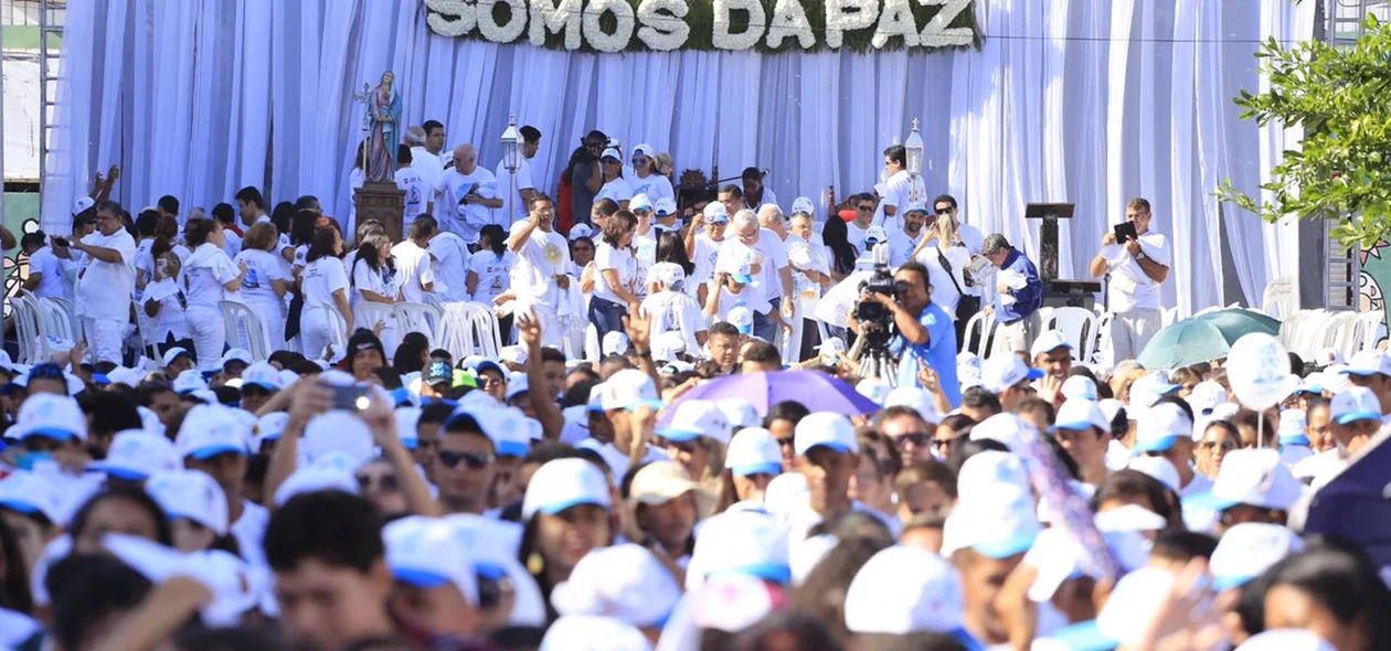 Fiéis se concentram na Igreja São Benedito