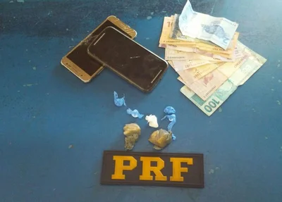 Material apreendido com a dupla