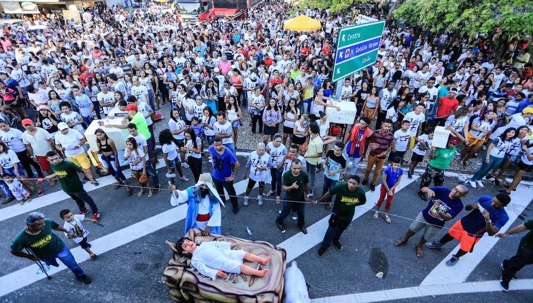 Marcha para Jesus reúne milhares de fieis